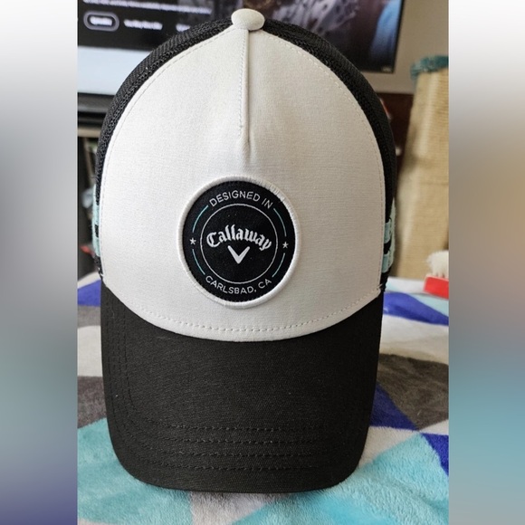 Callaway Other - Callaway Golf Trucker Mesh Snapback Adjustable Hat Cap with light blue stripes.